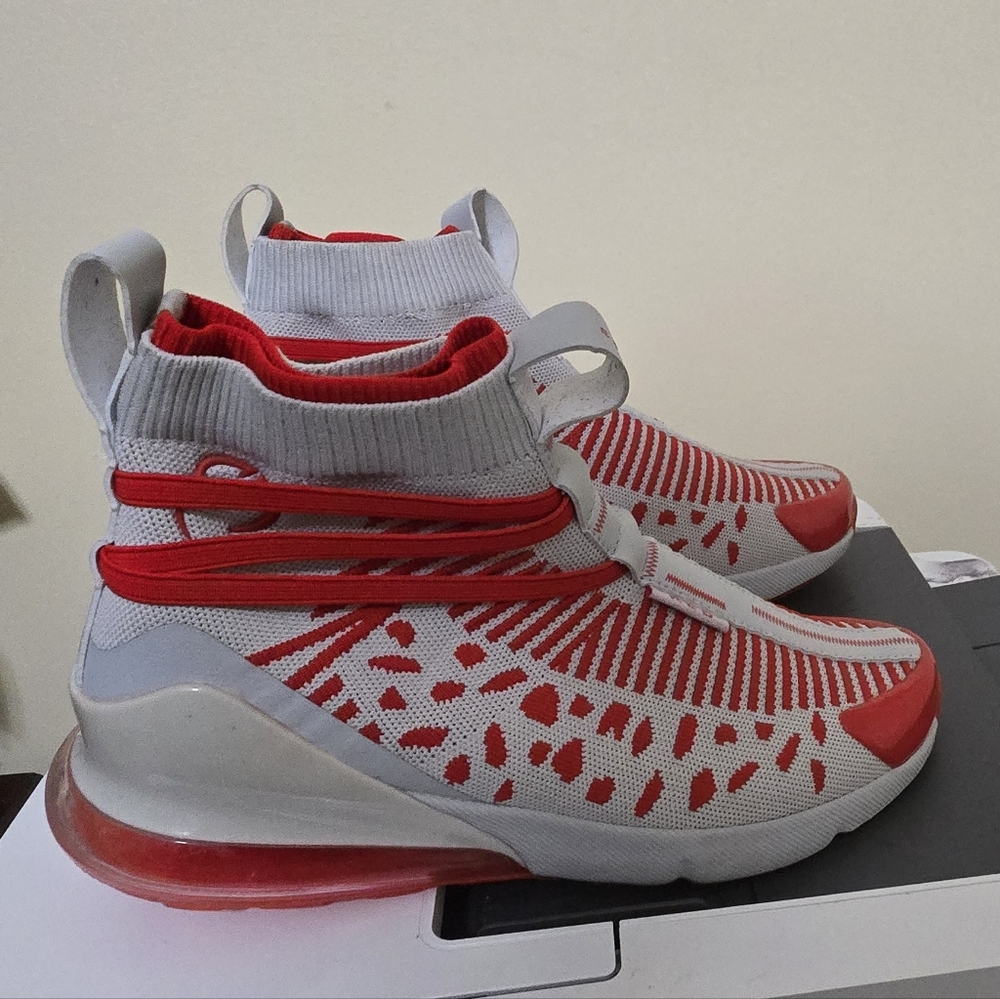 ROCKDEEP RED WINTER Light Grey And Red Knit Sneakers.